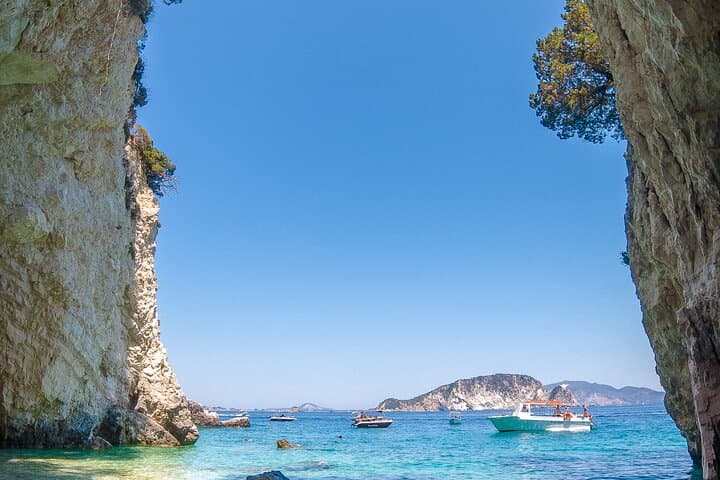 Private Shipwreck and Blue Caves Cruise — Zakynthos Boat Tour photo 2