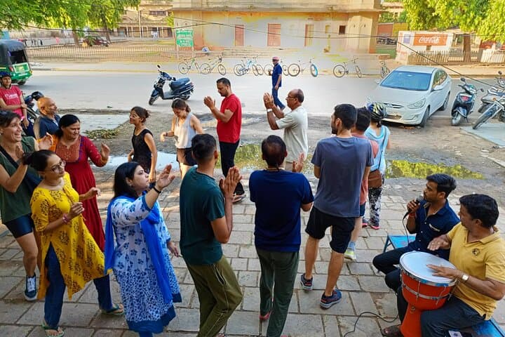 Jaipur Morning Bike Tour: Walled City Sights & Street Food Tasting photo 3