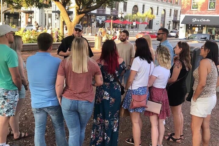 Exploring Savannah’s Haunted Squares and Secret Speakeasies: The Sips n’ Spooks Pub Crawl