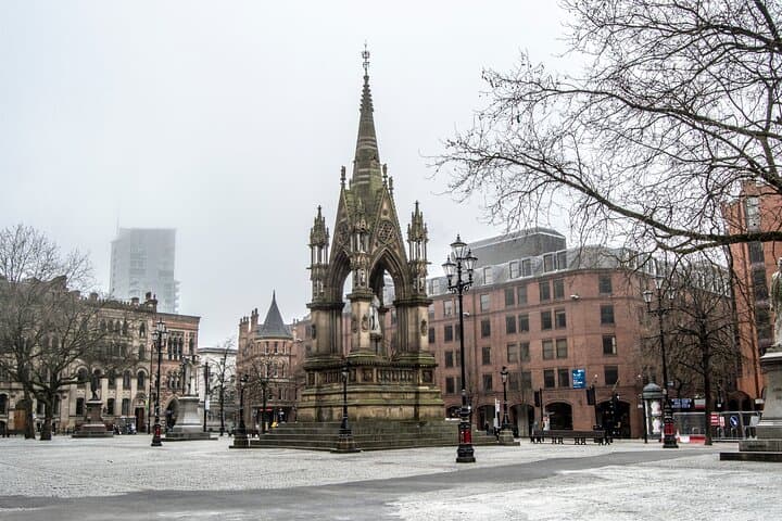 Manchester Scavenger Hunt: Self-Guided Highlights Walking Tour photo 2