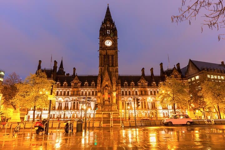Manchester Scavenger Hunt: Self-Guided Highlights Walking Tour photo 5