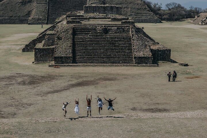 Monte Albán Morning Tour: Monte Alban, Atzompa Pottery & Santo Domingo Museum photo 4