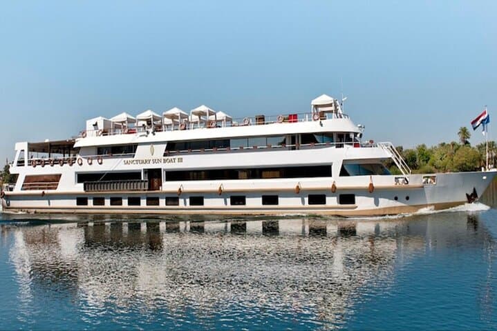 6-Day Cairo and Nile Cruise: Pyramids, Aswan & Luxor Temples