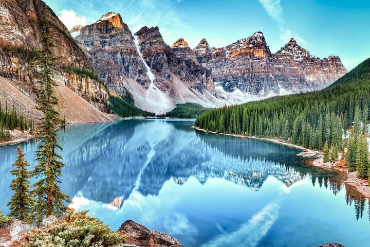 Private Guided Tour to Lake Moraine & Lake Louise — 4–7 Hour Banff Day Trip