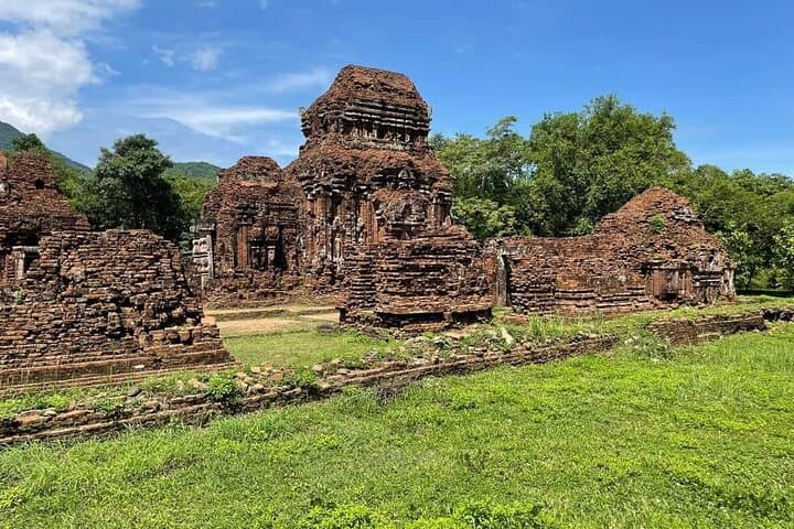 My Son & Marble Mountain Day Tour: Hoi An’s Ancient Temples, Caves and River Ride