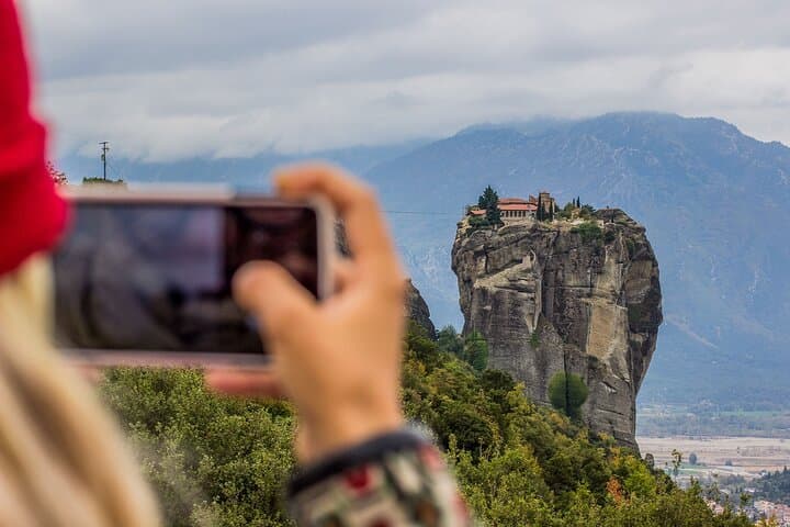 Half-Day Meteora Monastery Tour with Lunch and Optional Athens Transfer photo 2
