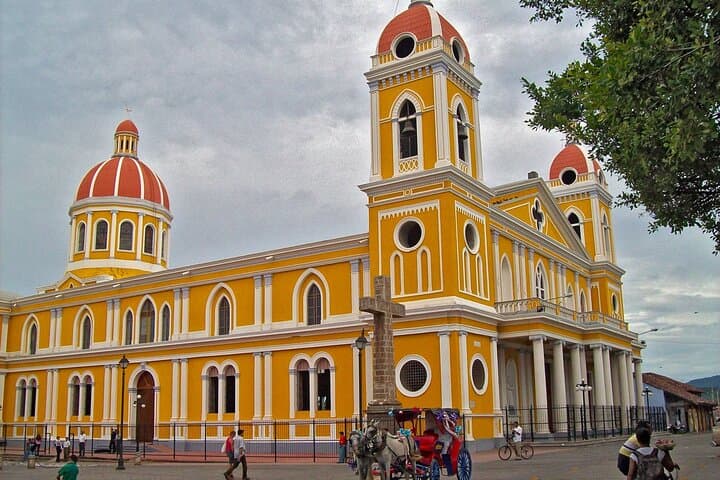 Private Day Trip to Granada & Mombacho Volcano from Tamarindo