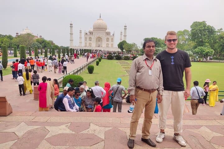 Same-Day Private Tour: Gatimaan Express to Taj Mahal & Agra Fort photo 4