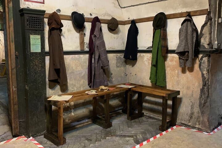 Bristol Air Raid Shelter and St. Nicholas Market Walking Tour — Old City Secrets photo 4