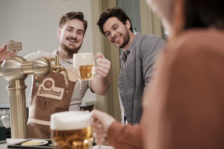 Prague Brewery Tour: Pilsner Urquell Tapping School & Traditional Dinner