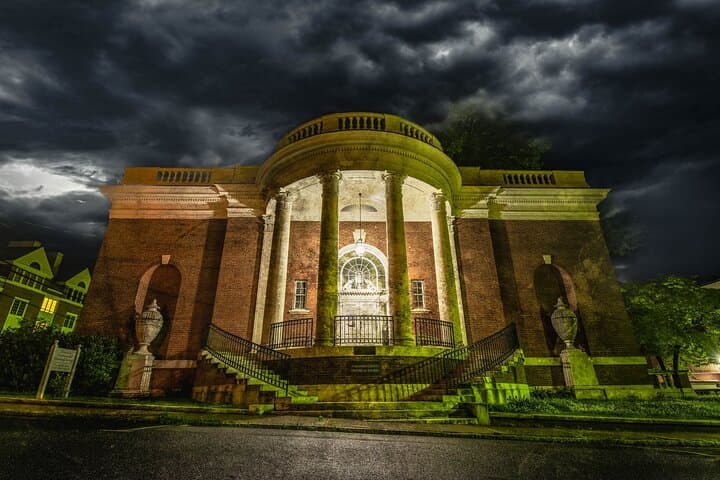 Charlottesville Ghost Tour: Chains, Coffins & Curses Night Walk photo 3