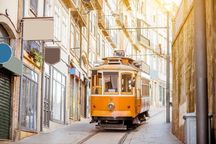 Porto Walking Tour: Small-Group Historic & Cultural Highlights (2–3 hrs)