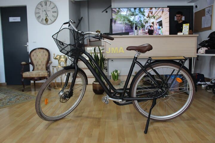 Explore Malaga by Bike: Full-Day Rental for City Sights, Beaches & Viewpoints