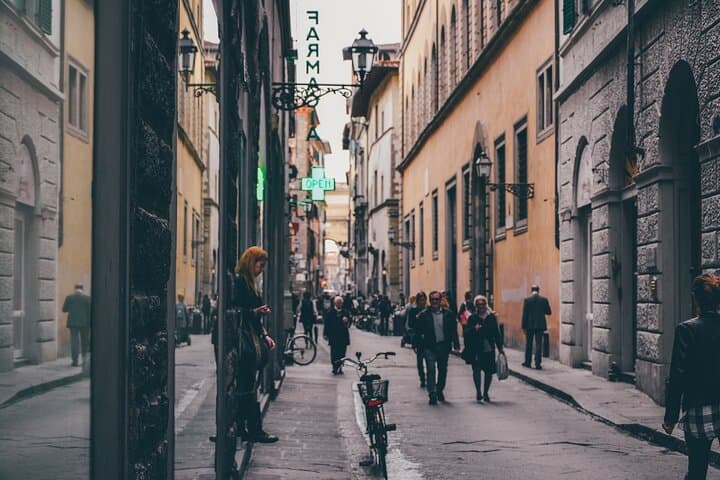 Florence Walking Tour: Duomo, Ponte Vecchio & Oltrarno Audio Guide photo 5