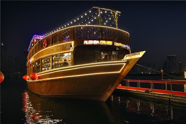 Dhow Dinner Cruise in Dubai Marina: Night Lights & Tanura Show