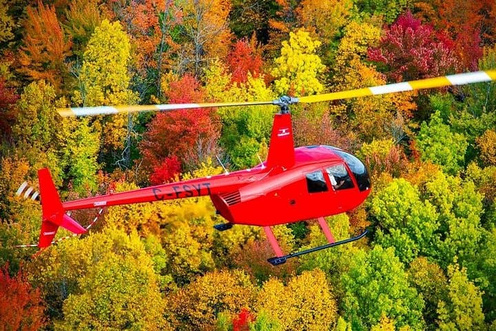 Monteregie Helicopter Tour: Fly Over Mont Saint-Bruno, Richelieu River & Saint-Hubert photo 2