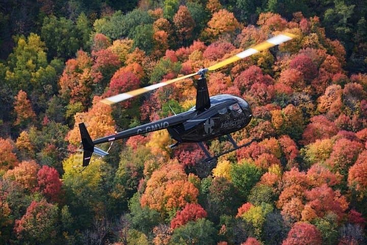 Monteregie Helicopter Tour: Fly Over Mont Saint-Bruno, Richelieu River & Saint-Hubert