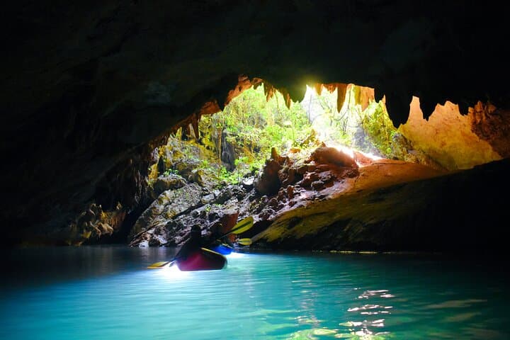 Ultimate Cave Kayaking Adventure in Belize — Paddle Nohoch Che'en Caves