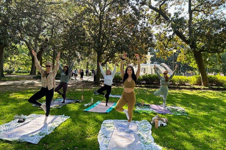 Forsyth Park Yoga: 60-Minute Outdoor Class Under Savannah’s Live Oaks