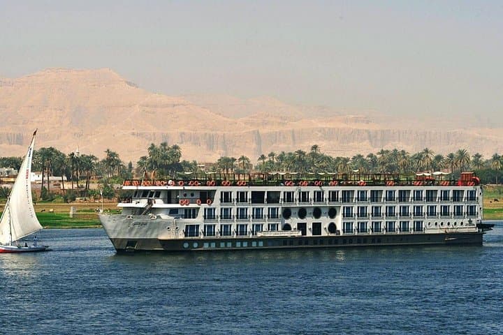 Sundecks and Sandstone: 4-Day Nile Cruise from Luxor to Aswan photo 1