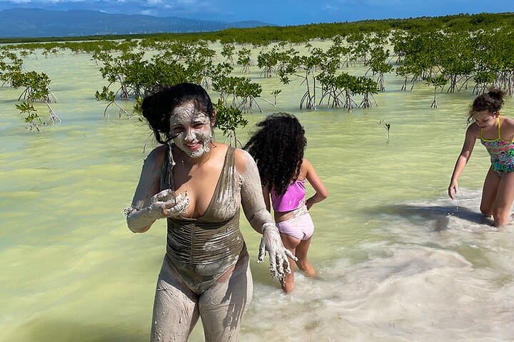 Laguna de Oviedo Mud Bath & Wildlife Boat Tour — Private Half-Day Experience photo 4