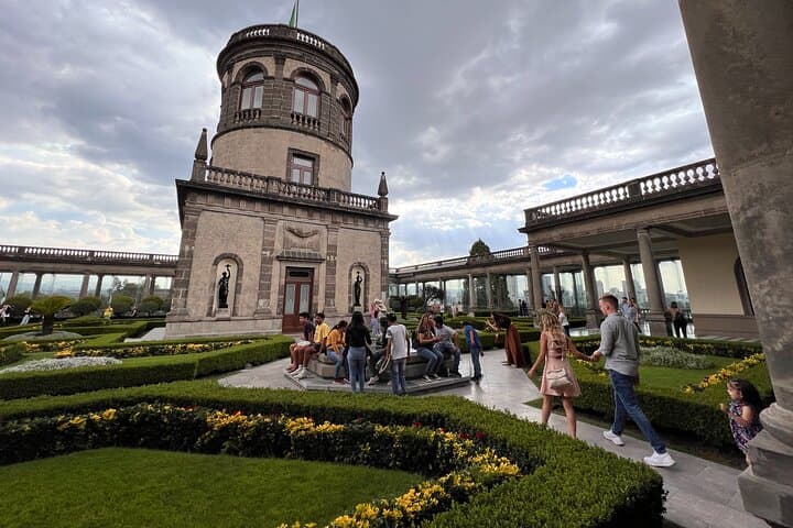 Private Chapultepec Castle Tour with Transport — Mexico City Highlights
