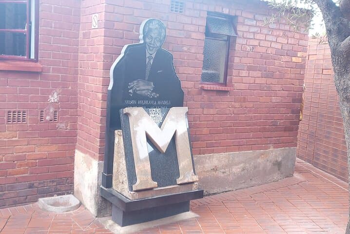 Johannesburg and Pretoria: An 8‑Hour Cultural and Historical City Tour photo 2