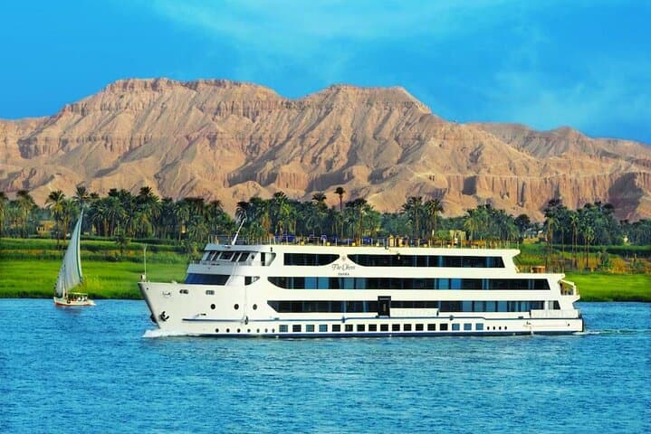 Aswan to Luxor: 4-Day Nile Cruise with Guided Temple Excursions