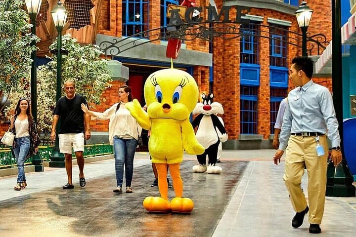 Inside Warner Bros. World Abu Dhabi: Practical Guide to Yas Island's Indoor Theme Park photo 4