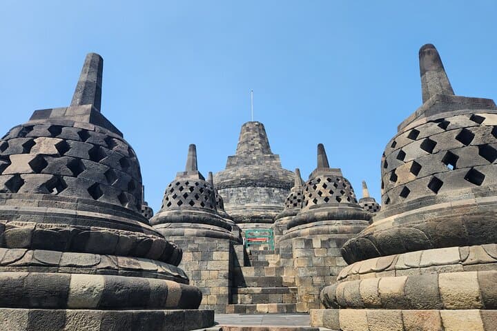 4-Day Yogyakarta to Bromo and Ijen: Borobudur Sunrise, Bromo Jeep Ride & Ijen Crater Hike photo 5