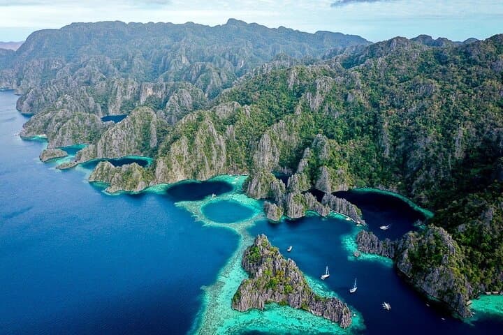 Coron Ultimate Tour: Full-Day Island Hopping to Kayangan Lake, Twin Lagoon & Coral Garden photo 2
