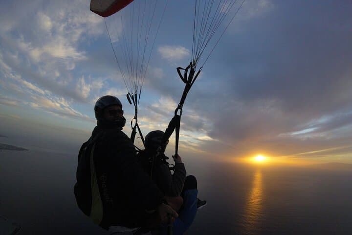 Paraglide Over Tenerife: Tandem Flights Above Teide and the Atlantic photo 6