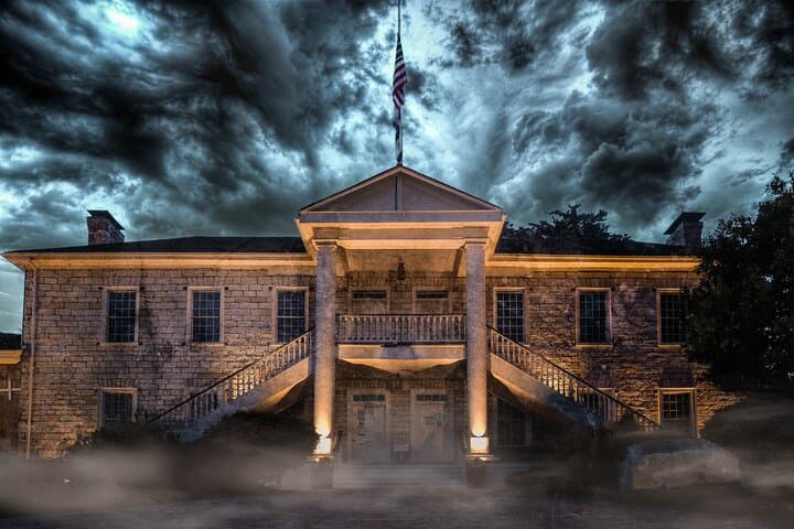 Monterey Ghost Walk: Mist, Mayhem & Murder Historic Haunted Tour
