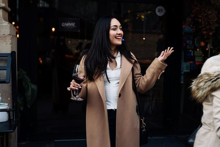Soho Pub Crawl: After-Dark History & Cocktail Walking Tour in London