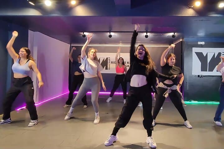 Learn K-pop Choreography in Seoul: 90-Minute Dance Class with Video photo 6