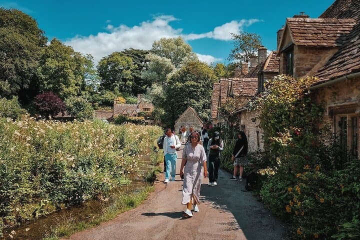 Cotswolds Day Trip from London — Village Lunch & Historic High Streets photo 2