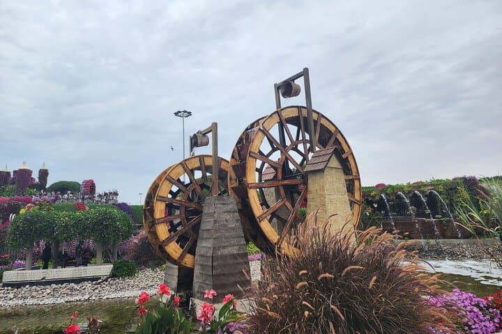 Explore Dubai Miracle Garden: A Practical Visitor's Guide to the Floral Wonderland photo 2