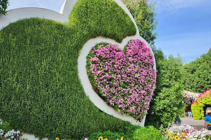 Explore Dubai Miracle Garden: A Practical Visitor's Guide to the Floral Wonderland photo 5