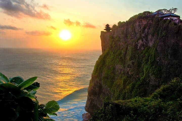 Uluwatu Temple & Kecak Fire Dance: Melasti Beach Sunset Cultural Tour photo 3