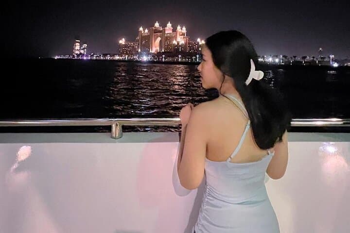 Lotus Mega Yacht: 3‑Hour Luxury Dinner Cruise Along Dubai’s Skyline photo 6