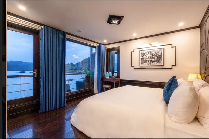 Halong & Lan Ha Bay 2-Day Honeymoon Cruise from Hanoi photo 2