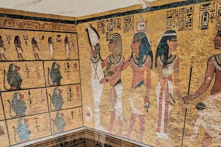 Private Luxor West Bank Guided Tour — Valley of the Kings, Hatshepsut & Medinet Habu