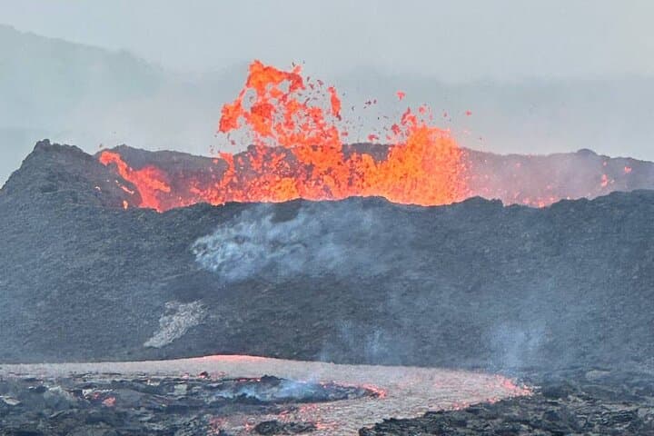 Hike to the Newborn Volcano: Private Guided Tour from Reykjavík