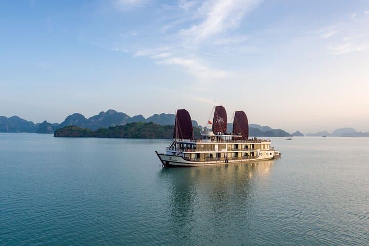 Two-Day Halong & Bai Tu Long Bay Cruise — 5-Star All-Inclusive Overnight Experience photo 3