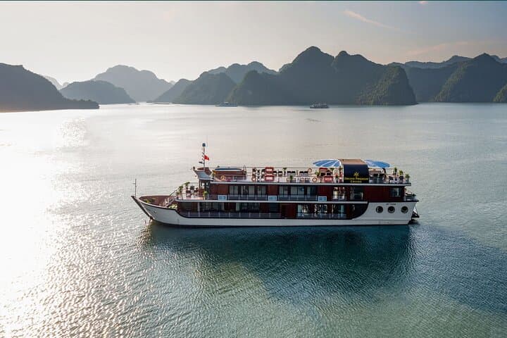 Orchid Premium Halong Bay 2-Day Luxury Cruise: Lan Ha Bay & Cat Ba Overnight