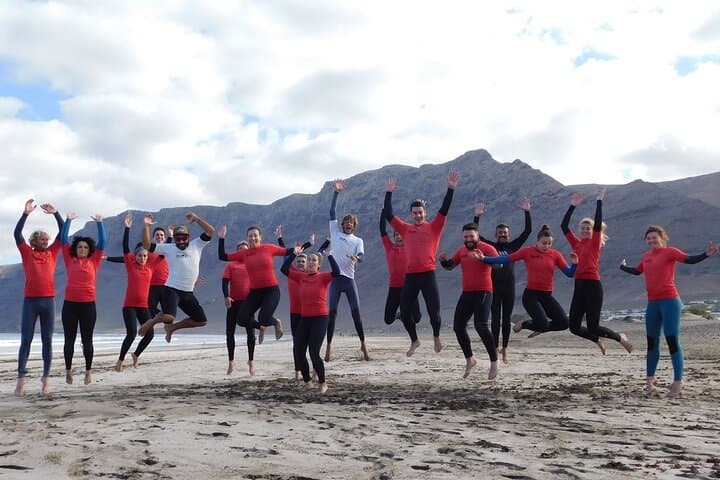 Kalufa Surf School: 2.5-Hour Surf Lesson at Caleta de Famara, Lanzarote photo 4