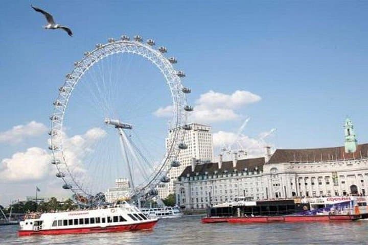 Harry Potter London Walking Tour, St Paul’s Cathedral & Thames River Cruise photo 2