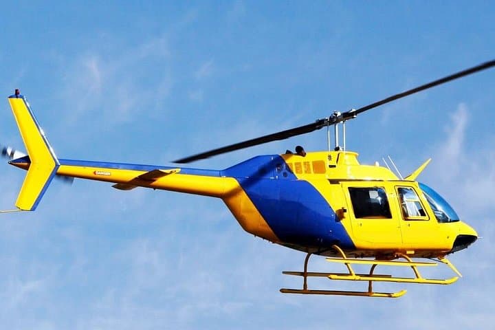 17-Minute Helicopter Tour Over Abu Dhabi - Skyline, Grand Mosque & Yas Island Views photo 2
