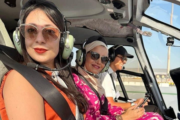 17-Minute Helicopter Tour Over Abu Dhabi - Skyline, Grand Mosque & Yas Island Views photo 4