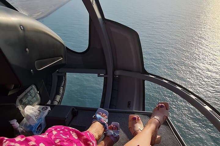 45-Minute Royal Helicopter Tour Over Abu Dhabi: Skyline, Sheikh Zayed & Coastal Vistas photo 6